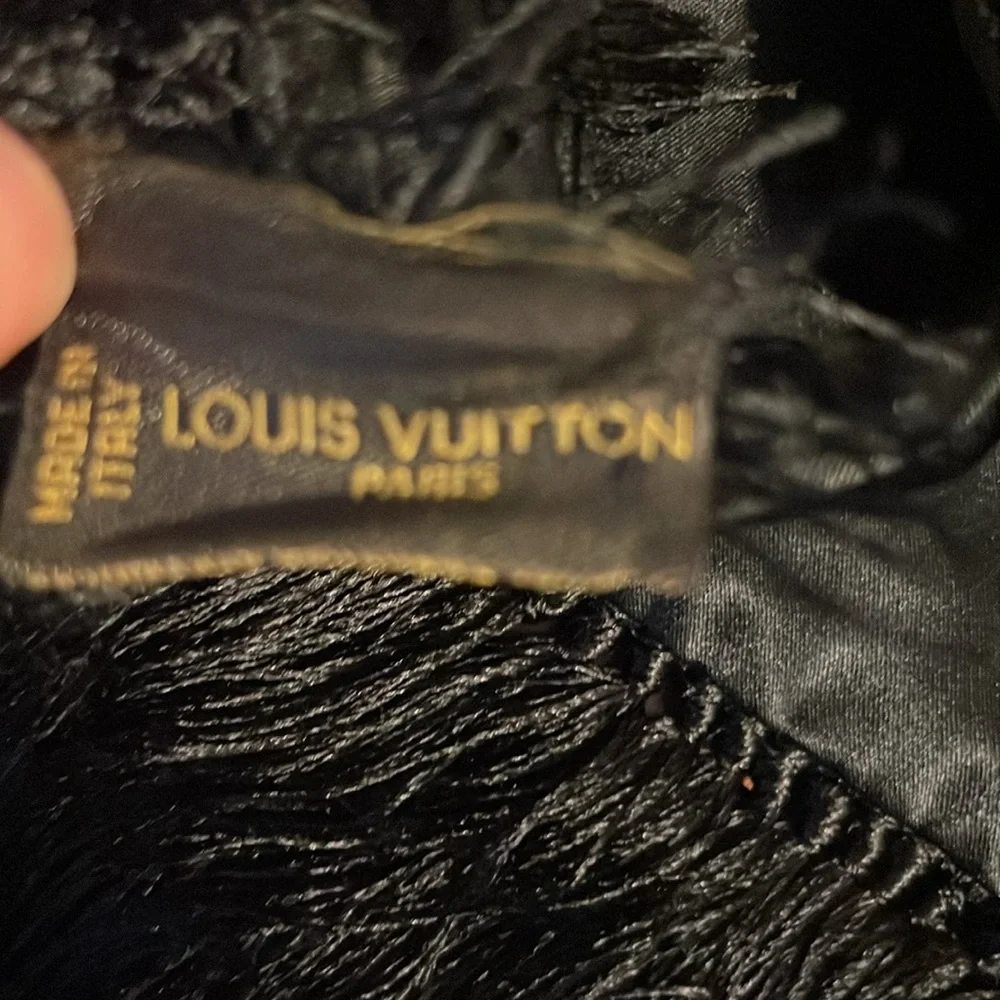Louis Vuitton black scarf